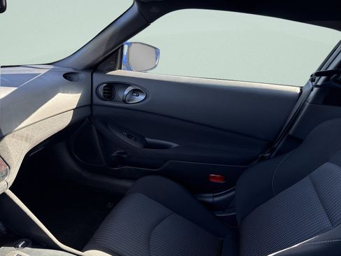 Used 2025 Nissan Z Sport w/ Floor Mat Package RWD image 17