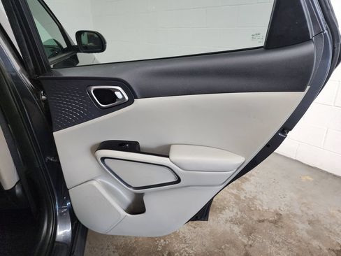 Used 2021 Kia Soul EX FWD image 30