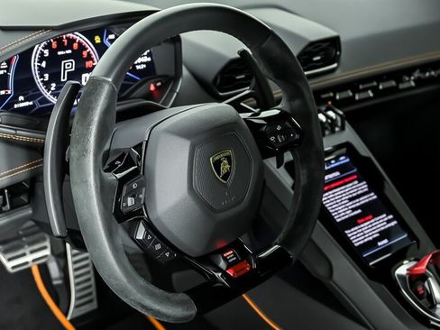 Used 2020 Lamborghini Huracan EVO AWD/4WD image 19