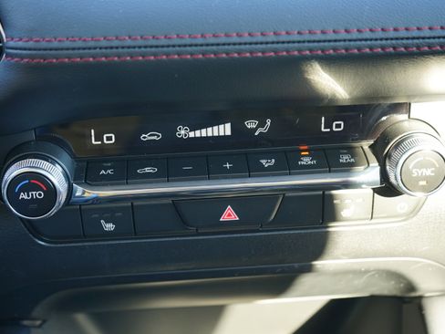 Certified 2025 MAZDA MAZDA3 s image 25