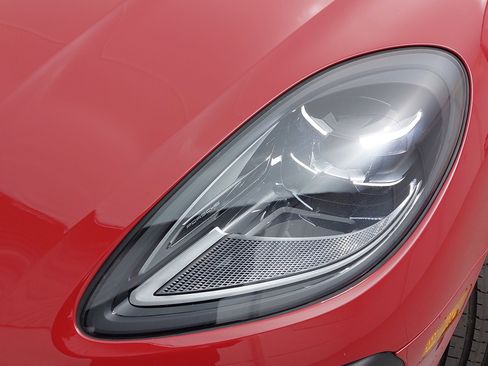 Used 2024 Porsche Macan GTS image 32