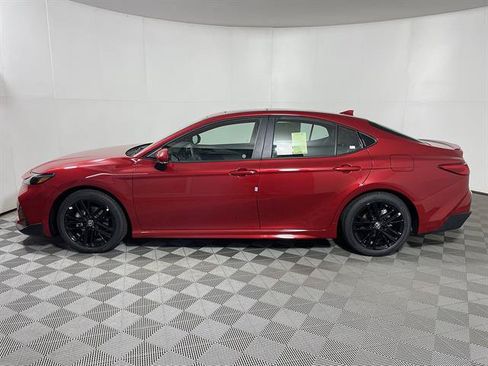 New 2026 Toyota Camry SE FWD image 5