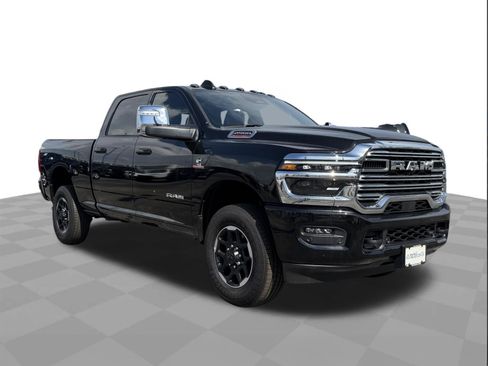 Used 2025 RAM 2500 Laramie AWD/4WD image 7