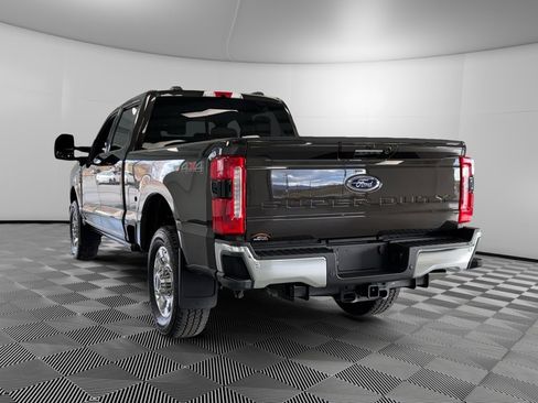 Used 2024 Ford F350 Lariat w/ Chrome Package image 6