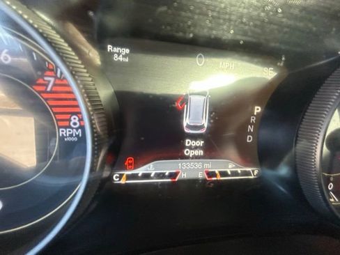 Used 2018 Jeep Cherokee Limited w/ Technology Group image 17