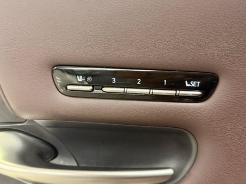 Used 2018 Lexus LS 500 AWD image 46