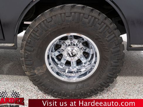 Used 2025 Chevrolet Silverado 3500 LT w/ Convenience Package AWD/4WD image 10