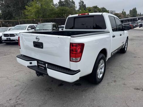 Used 2015 Nissan Titan S image 5