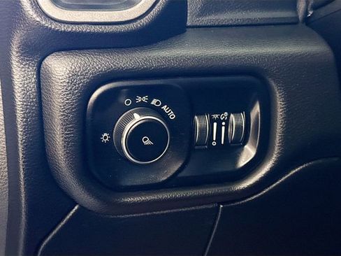 Used 2019 RAM 2500 Tradesman image 11