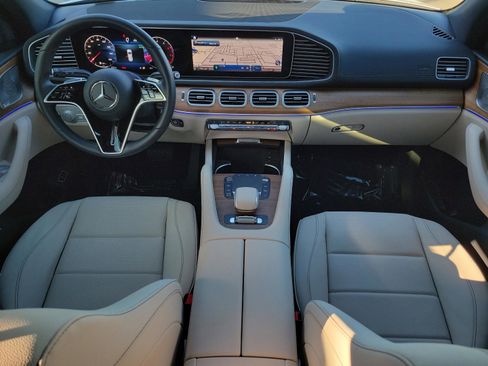 Certified 2025 Mercedes-Benz GLS 450 4MATIC image 19
