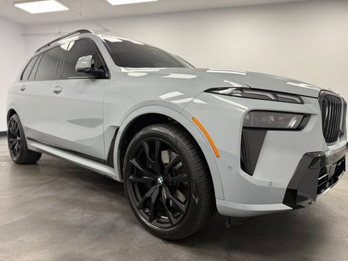 Used 2026 BMW X7 xDrive40i w/ Executive Package image 18