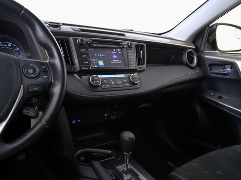 Used 2017 Toyota RAV4 XLE w/ All Weather Liner Package AWD/4WD image 28