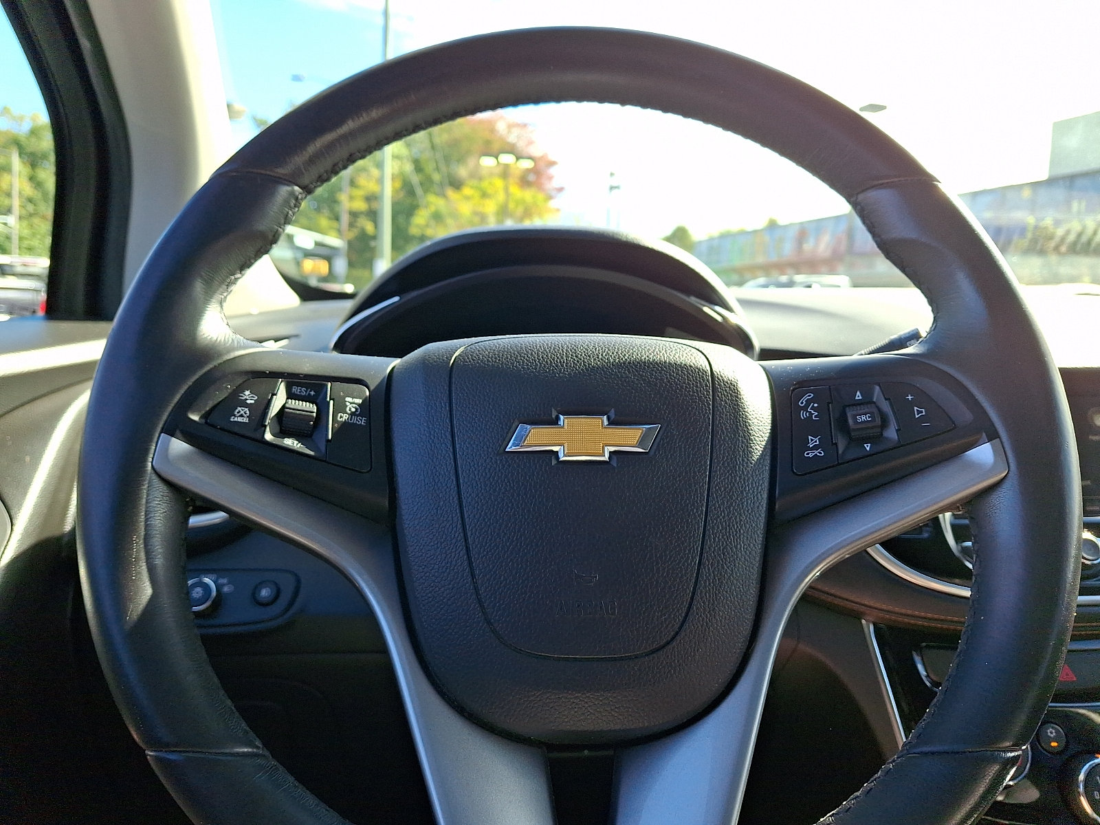 Used 2018 Chevrolet Trax Premier w/ Midnight Edition FWD image 20