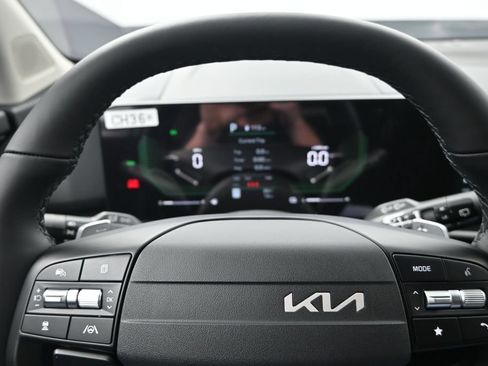 New 2027 Kia Sportage S FWD image 14