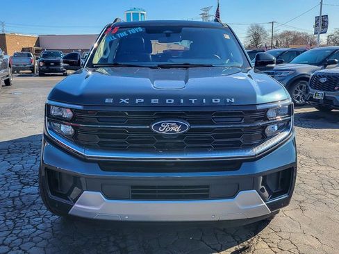 Certified 2025 Ford Expedition Platinum w/ Driver's Package image 5