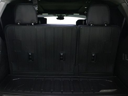 Used 2025 GMC Yukon AT4 Ultimate w/ LPO, Floor Liner Package AWD/4WD image 12