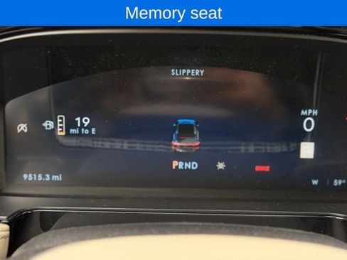 Used 2025 Lincoln Corsair Reserve AWD/4WD image 24