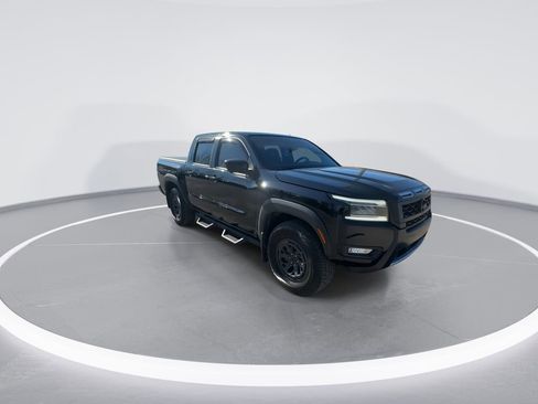 Used 2025 Nissan Frontier PRO-4X w/ Pro Premium Package image 2