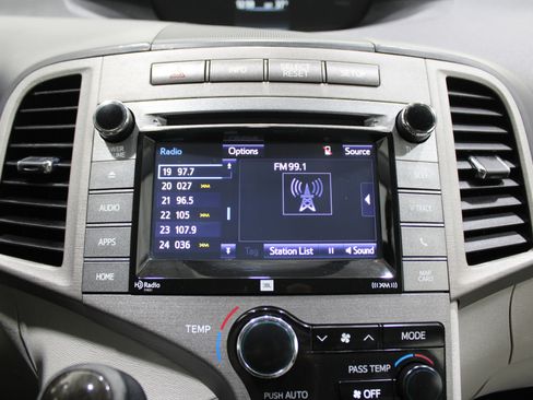 Used 2015 Toyota Venza XLE w/ XLE Premium Package image 14