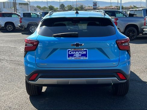 New 2026 Chevrolet Trax LT w/ Sunroof Package image 6