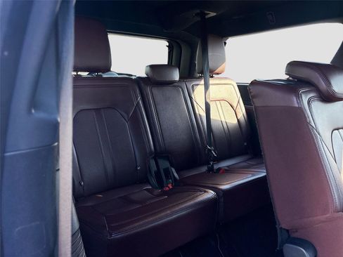 Used 2023 Ford Expedition Max Limited image 33