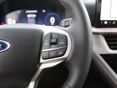 New 2026 Ford Explorer Active AWD/4WD image 26