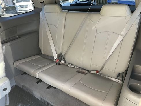 Used 2017 GMC Acadia Limited SLT image 10