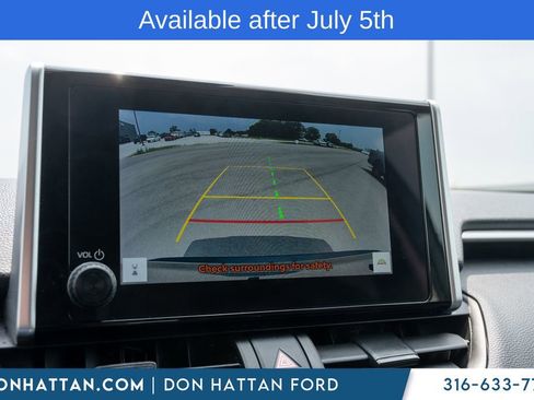 Used 2024 Toyota RAV4 XLE FWD image 21