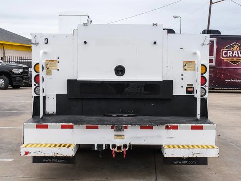 Used 2015 Ford F550 4x4 Regular Cab Super Duty image 8