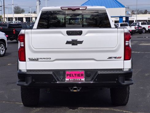 Used 2024 Chevrolet Silverado 1500 ZR2 w/ Technology Package image 5