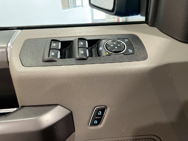 Used 2019 Ford F150 XLT w/ Equipment Group 302A Luxury AWD/4WD image 12