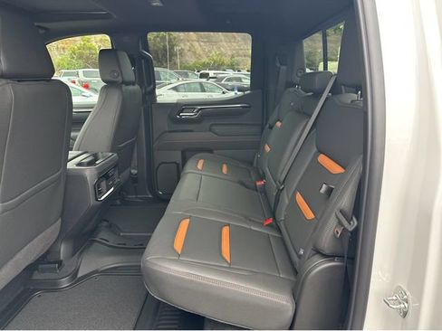 New 2026 GMC Sierra 1500 AT4 w/ AT4 Premium Package AWD/4WD image 18