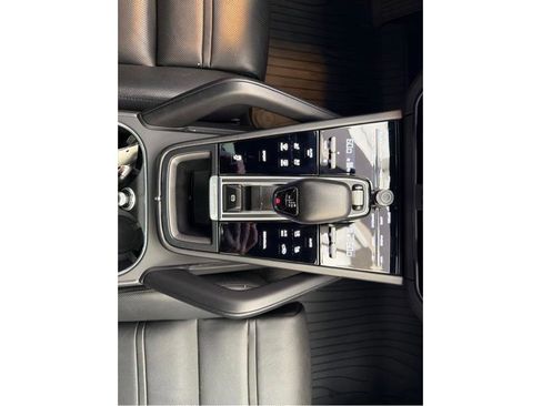 Used 2023 Porsche Cayenne AWD/4WD image 21