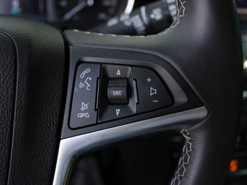 Used 2022 Buick Encore Preferred AWD/4WD image 8