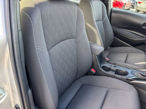 Used 2023 Toyota Corolla LE image 31