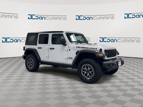 Used 2024 Jeep Wrangler Unlimited Rubicon image 2