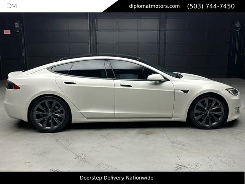 Used 2021 Tesla Model S Long Range Plus image 8