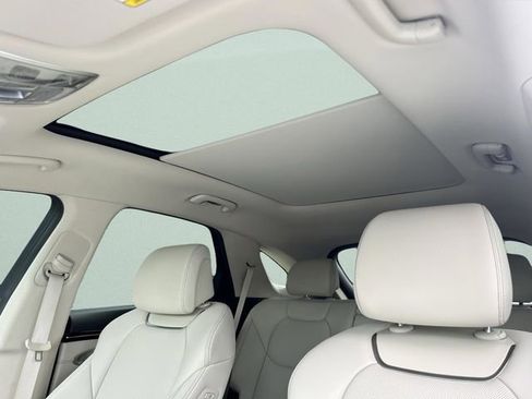 Used 2026 Genesis GV70 2.5T Select image 26