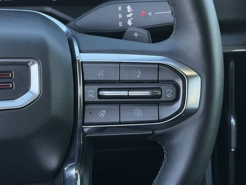 Used 2025 GMC Acadia Elevation image 15