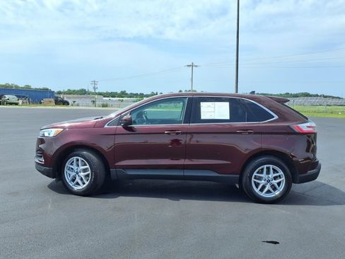 Certified 2022 Ford Edge SEL w/ Convenience Package AWD/4WD image 2