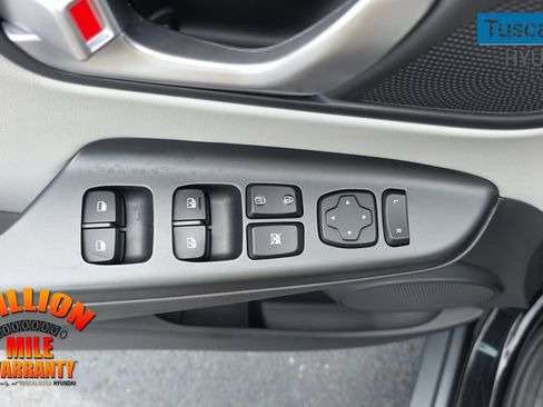 Used 2022 Hyundai Kona Limited w/ Cargo Package FWD image 13