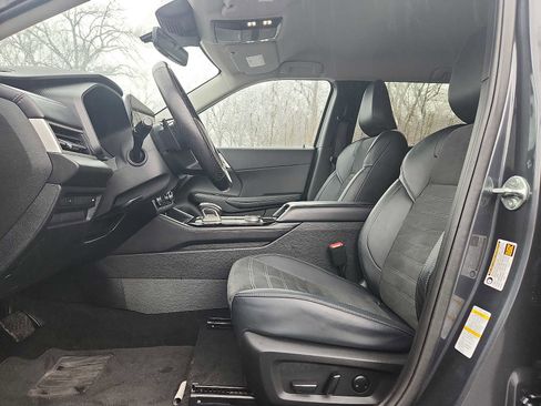 Used 2025 Mitsubishi Outlander SE image 13