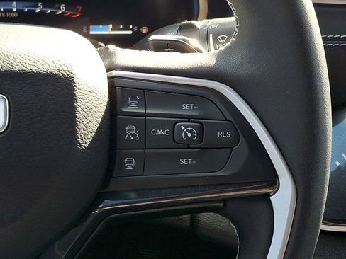 Used 2023 Jeep Grand Cherokee L Altitude image 29