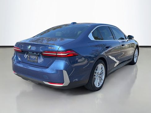 Used 2025 BMW 530i w/ M Sport Package image 4