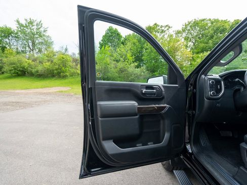 Used 2020 GMC Sierra 2500 SLE w/ Preferred Package AWD/4WD image 12