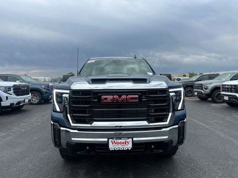 New 2026 GMC Sierra 2500 Pro w/ Convenience Package AWD/4WD image 4