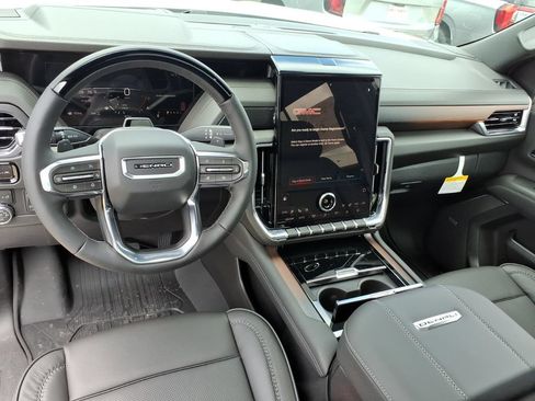 New 2026 GMC Yukon Denali w/ Denali Reserve Package AWD/4WD image 18