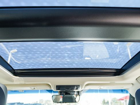 Used 2025 Lexus ES 350 w/ Premium Package FWD image 17