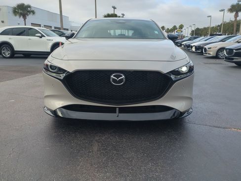 Used 2025 MAZDA MAZDA3 Hatchback w/Premium Plus Pkg image 9