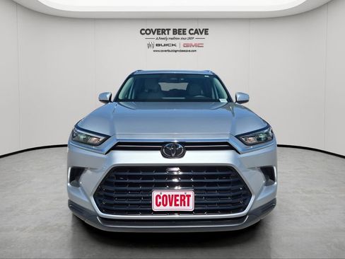 Used 2024 Toyota Grand Highlander XLE image 2